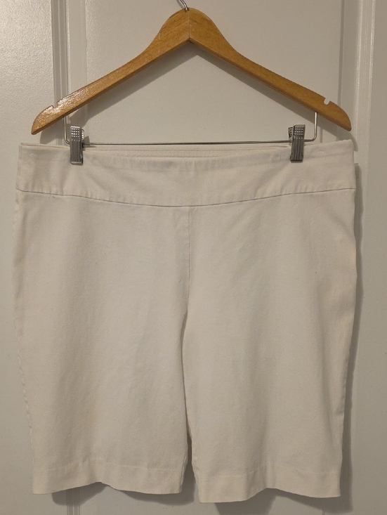 crown & ivy Pants - Crown & Ivy Pull On Ashley Shorts Size 16